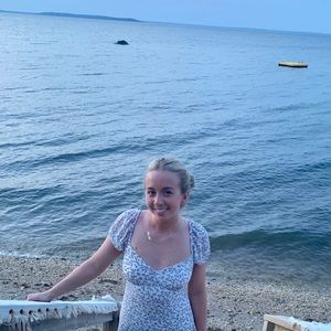 Meet your Posher, Natalie